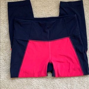 Athleta Two Tone Powervita Capri